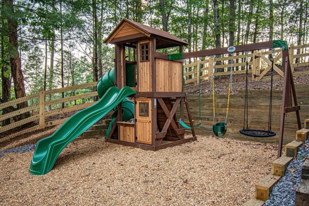 Cherry Log Summit Cabin By Bk Stays - Family Friendly - Playground - Game Room - Jacuzzi - Amazing Mountain Views Exteriör bild