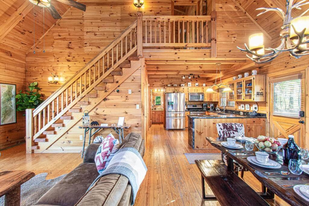 Cherry Log Summit Cabin By Bk Stays - Family Friendly - Playground - Game Room - Jacuzzi - Amazing Mountain Views Exteriör bild
