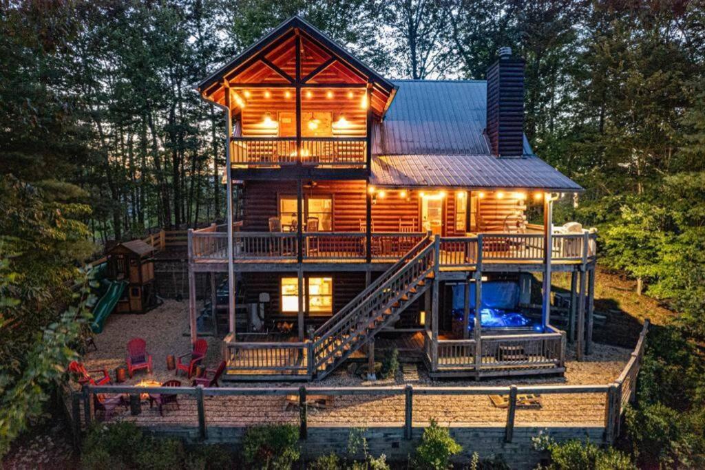Cherry Log Summit Cabin By Bk Stays - Family Friendly - Playground - Game Room - Jacuzzi - Amazing Mountain Views Exteriör bild